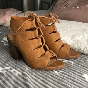 3 inch, lace up, brown heals